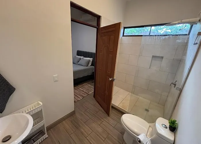 Spacious, Peaceful Retreat Near Tamarindo
