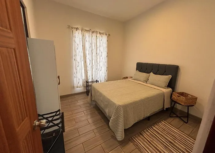 Spacious, Peaceful Retreat Near Tamarindo *