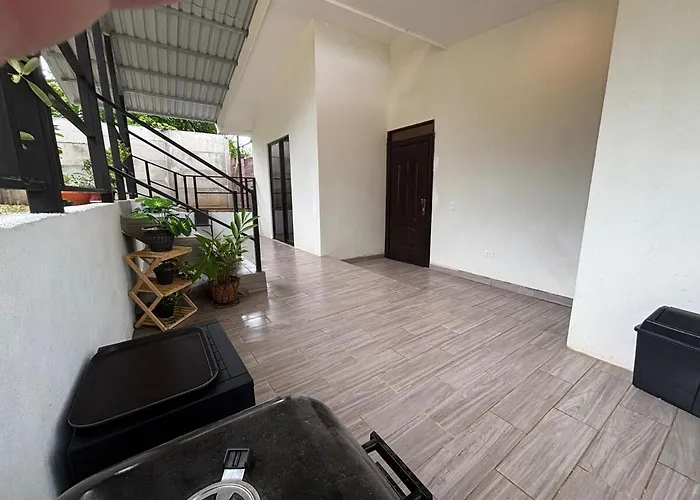 Spacious, Peaceful Retreat Near Tamarindo