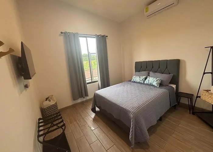 Spacious, Peaceful Retreat Near Tamarindo Chorro
